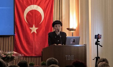 ADD-BERLİN, Demokrasi ve Devrim Şehitleri Haftası'nda Anlamlı Bir Akşam Düzenledi