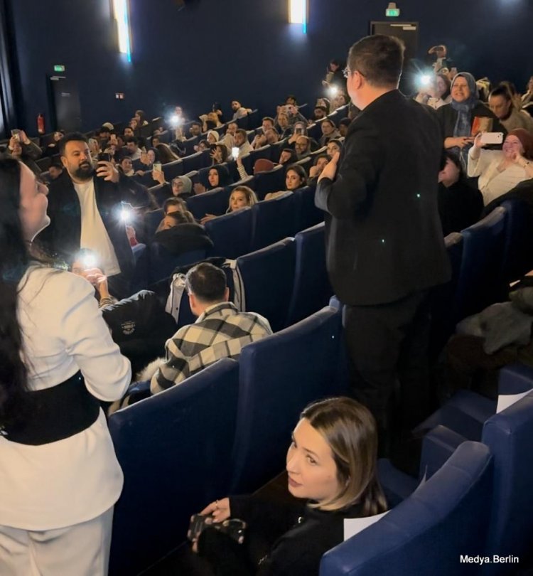 'Mutluyuz' Filminin Berlin Galası Büyük Beğeni Topladı!"