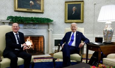 Biden Ukrayna’ya yardım görüşmelerinin tıkandığı bir dönemde Almanya Başbakanı Olaf Scholz’u ağırlıyor