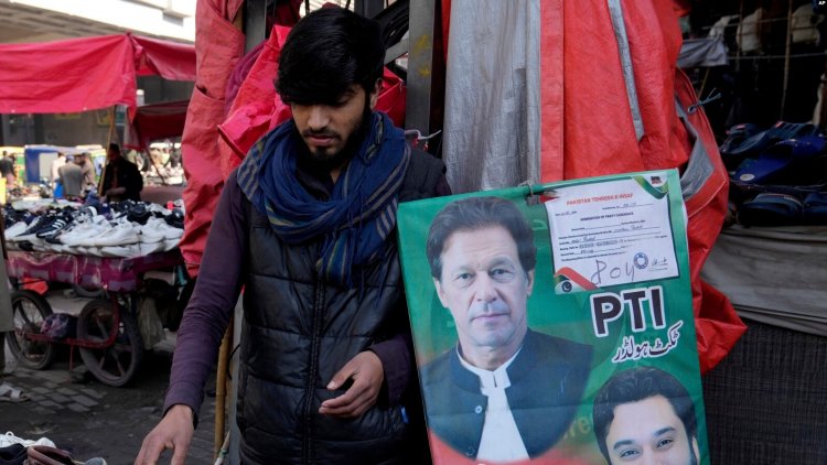 Pakistan genel seçiminde İmran Han-Navaz Şerif çekişmesi