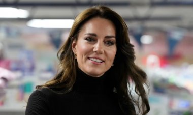 Galler Prensesi Kate'in üzerinde oynanmış aile fotoğrafı haber ajanslarından çekildi, Prenses özür diledi