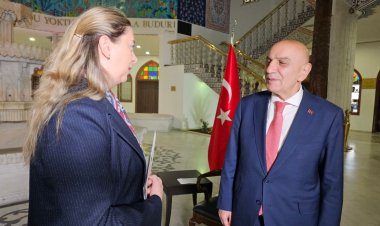 Altınok altyapı için Gökçek’i değil Yavaş’ı eleştirdi: “Kendisi ve Ankaralı suyu neden pet şişeden içiyor?”