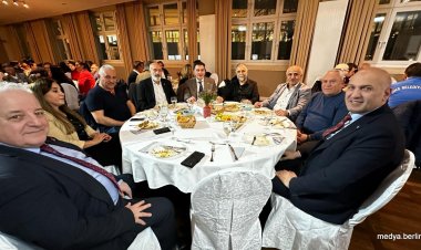 CHP Berlin Birliği İftar Verdi