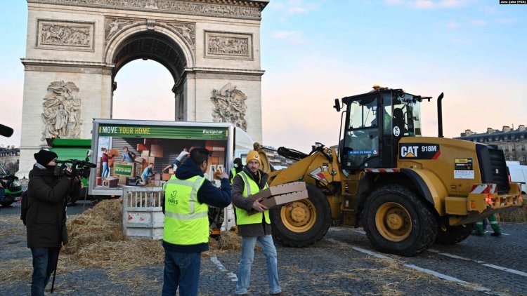 Çiftçiler traktörleriyle Paris’e indi: 66 gözaltı