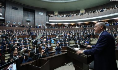 Erdoğan’dan CHP’ye “iktidar biziz”, AK Parti’ye “değişim olacak” mesajı
