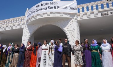 Ezidiler Türkiye’de ilk kez Kırmızı Çarşamba Bayramı’nı kutladı