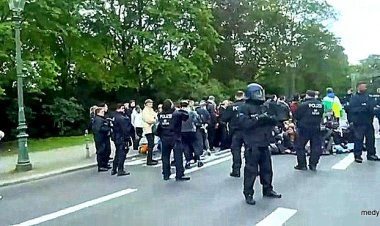 Berlin'de Filistin Protesto Kampı Polis Tarafından Kaldırıldı: 75 Kişi Tutuklandı