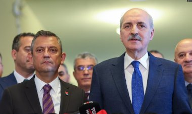 İktidarla muhalefet arasında “yeni anayasa mı, hukuk devleti mi?” tartışmaları