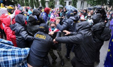 Gürcistan’da “yabancı etki ajanları” yasa tasarısı protestoları sürüyor
