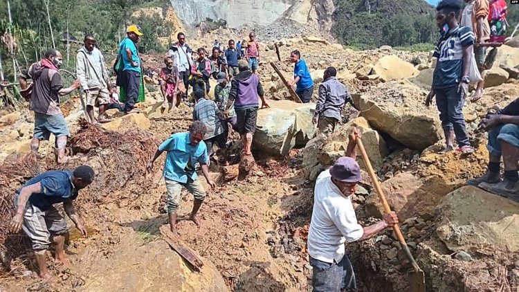 Papua Yeni Gine'de heyelanda 2 binden fazla kişi hayatını kaybetti