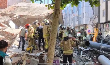 İstanbul Küçükçekmece’de bina çöktü: 1 ölü, 8 yaralı