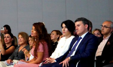 Berlin'de Azerbaycan Kültürü Rüzgarı: "Əlifba" Etkinliği Büyük İlgi Gördü