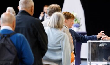 Fransa’nın kader seçimlerine rekor katılım