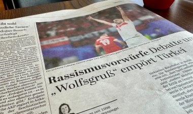 UEFA'nın Demiral Kararı İfade Özgürlüğünü Zedeliyor