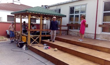 Genco Erkal Anısına