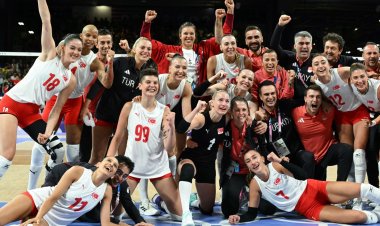 Türkiye Kadın Milli Voleybol Takımı Olimpiyatlar'da yarı finalde