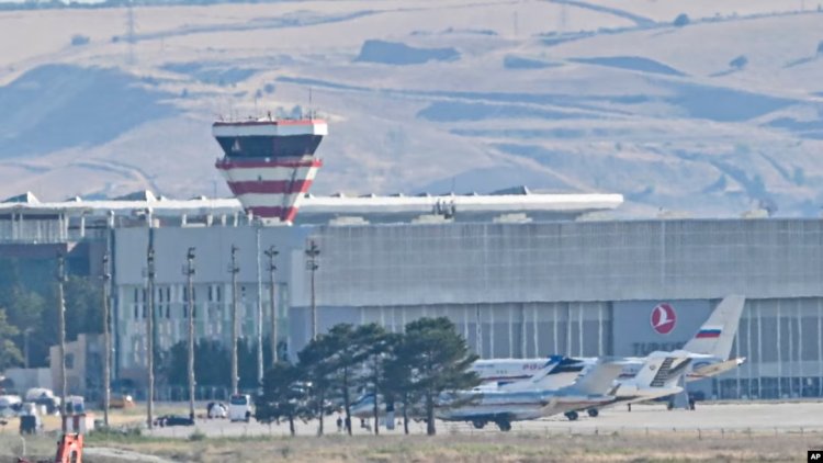 ABD ve Rusya dahil 7 ülkeden 26 tutuklu MİT koordinasyonunda Ankara’da takas edildi