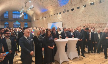 Sembolizm mi, Stratejik Bir Tercih mi?