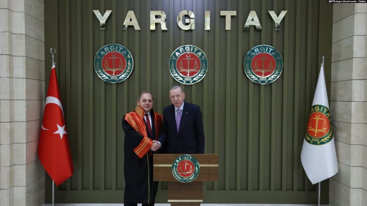 Erdoğan yeni Anayasa önündeki ana engelin önyargılar olduğunu söylerken Yargıtay Başkanı “milli hukuk” çağrısı yaptı