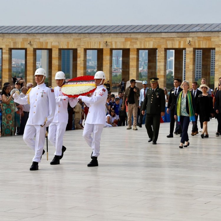 Büyükelçi Sibylle Katharina Sorg, Anıtkabir’i Ziyaret Etti