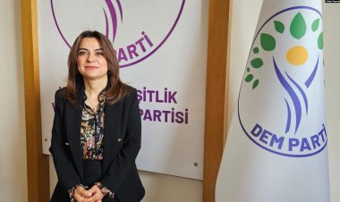 DEM Parti, Bahçeli'nin tokalaşmasını “stratejik hamle” olarak yorumladı