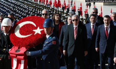 Cumhuriyetin 101’inci yaşı Anıtkabir’de ve kırmızı-beyaz etkinliklerle kutlanıyor