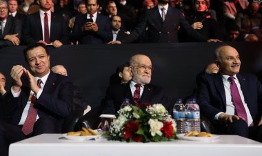 Milli Görüş’ün Saadet Partisi’nde Mahmut Arıkan’ın liderlik dönemi başladı