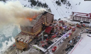 Bolu'daki yangında Büyükşehir Belediyesi ile Kültür ve Turizm Bakanlığı arasındaki denetim tartışması sürüyor