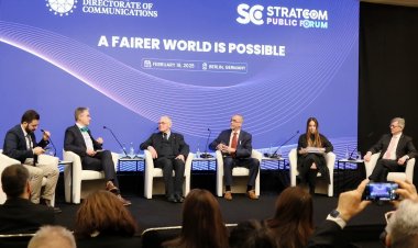 STRATCOM Public Forum Berlin’de “Daha Adil Bir Dünya Mümkün” paneli