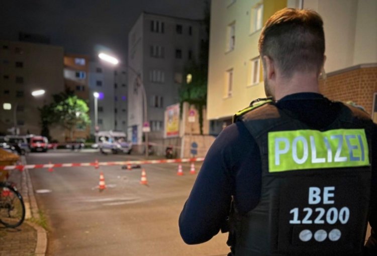 Berlin Neukölln’de polis memuruna bıçaklı saldırı