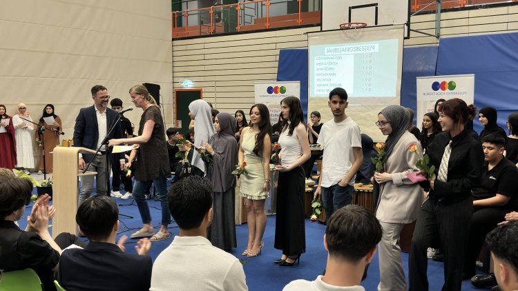 Berlin’de Abitur 2025 Coşkusu