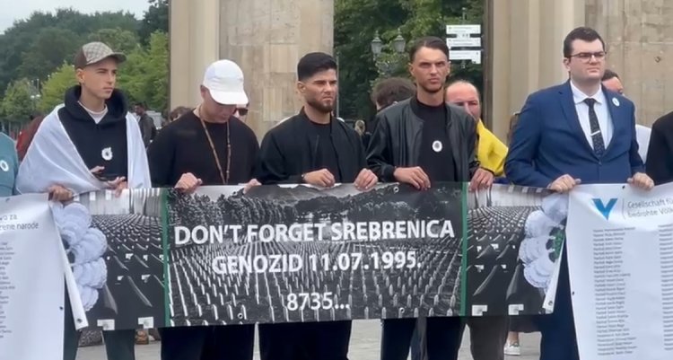 Berlin’de Srebrenitsa Katliamı Anması