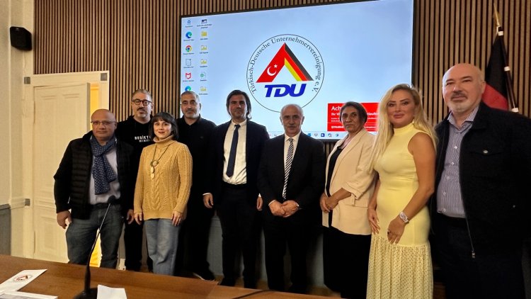 “Sessiz Körlük Uyarısı” – Berlin’de Prof. Dr. Çağlar’dan Göz Sağlığına Dair Hayati Mesajlar