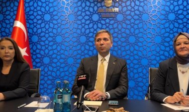 Ak Parti Berlin’de basın buluşması: Zafer Sırakaya soruları yanıtladı