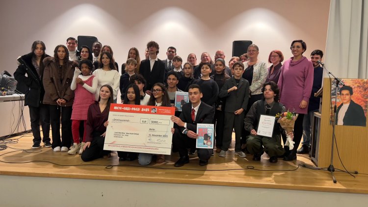 Mete Ekşi Ödülü 2025 Gençlere Verildi: Berlin’de Irkçılığa Karşı Örnek Bir Proje Birinci Oldu