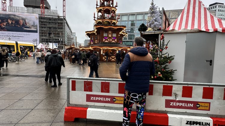 Berlin’de Noel Pazarları Açıldı: Güvenlik Tedbirleri Üst  Seviyeye Çıkarıldı