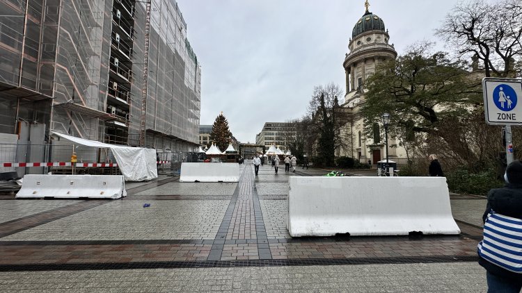 Berlin’de Noel Pazarları Açıldı: Güvenlik Tedbirleri Üst  Seviyeye Çıkarıldı