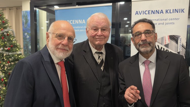 Avicenna Klinik Berlin’de Geleneksel Yıl Sonu Yemeği: Diplomasi, Müzik ve Barış Mesajları