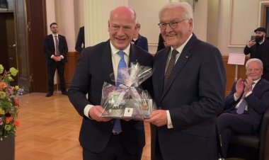 Steinmeier: Demokrasi güven ister