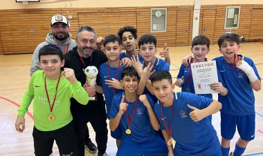 Aziz Nesin İlkokulu Kreuzberg/Friedrichshain Semt Şampiyonu Oldu