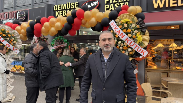 Berlin’de yeni döner işletmesi açıldı: “Bu döner yüzde yüz Türk döneridir”