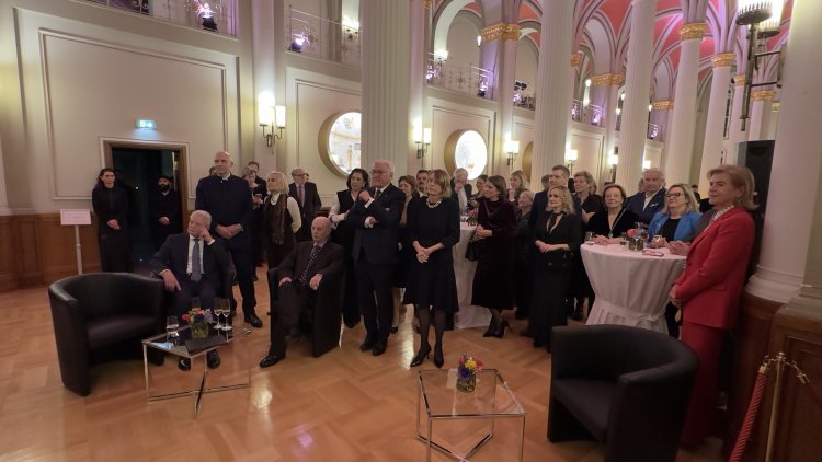 Steinmeier: Demokrasi güven ister