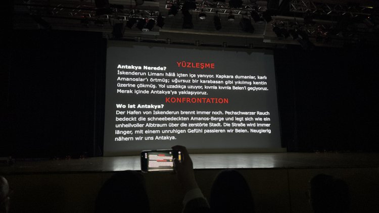 Üç yıl sonra Berlin’de deprem hafızası: Gürcan Öztürk’ün objektifinden bir felaketin izleri