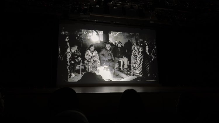 Üç yıl sonra Berlin’de deprem hafızası: Gürcan Öztürk’ün objektifinden bir felaketin izleri