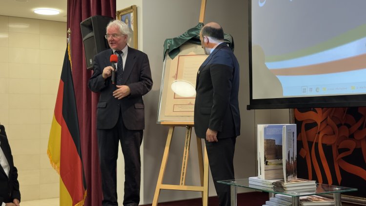 Nationalfeiertag der Islamischen Republik Iran in Berlin: Diplomatie, Geschichte und Kultur im Fokus