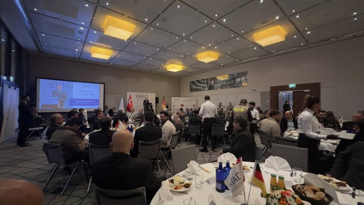 Berlin’de Ramazan buluşması: Büyükelçi Gökhan Turan ve ERİAD Başkanı Ali Uzun’dan birlik ve dayanışma mesajı