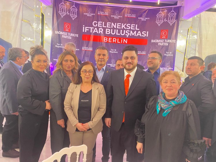Berlin’de iftar buluşması: Hüseyin Baş ve siyasi temsilciler aynı karede