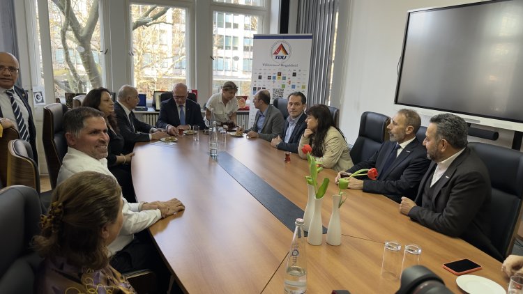 Kai Wegner: „Das Zuckerfest gehört zu Berlin“