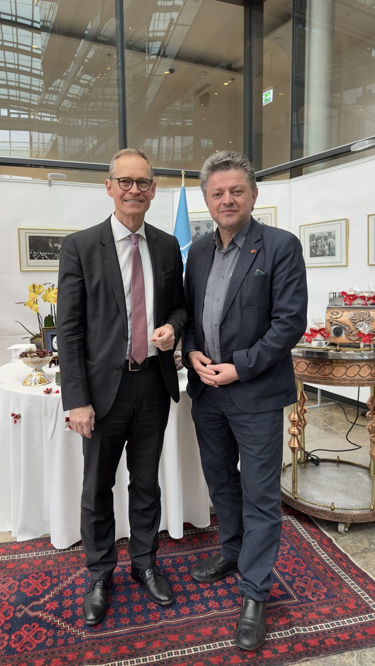 Michael Müller: „Demokratische Kräfte müssen gestärkt werden“