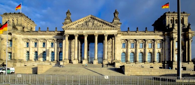 ABD–İran hattında geçici ateşkes: Berlin’den ilk siyasi destek